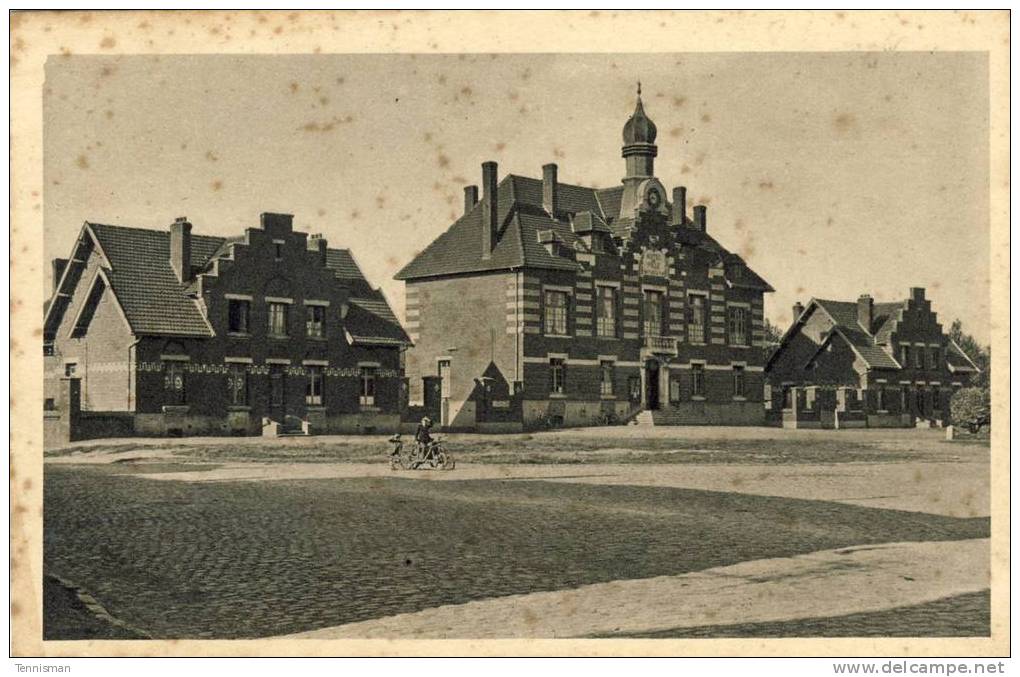 MARCOING  L´ Hotel De Ville Et Le Groupe Scolaire - Marcoing