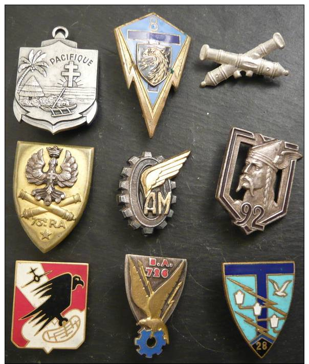 LOT DE 9 INSIGNES DIVERS - Other & Unclassified