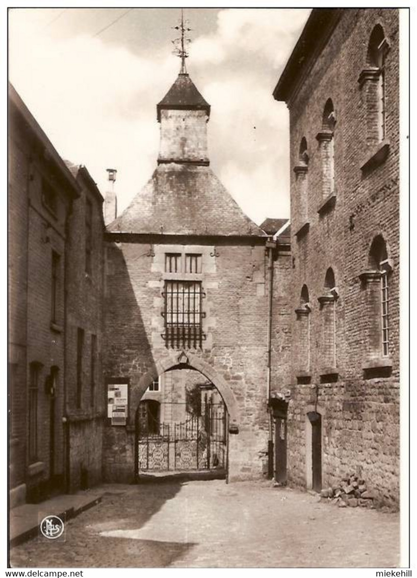 FLORENNES-ENTREE DU CHATEAU DU PARC DES DUCS - Florennes