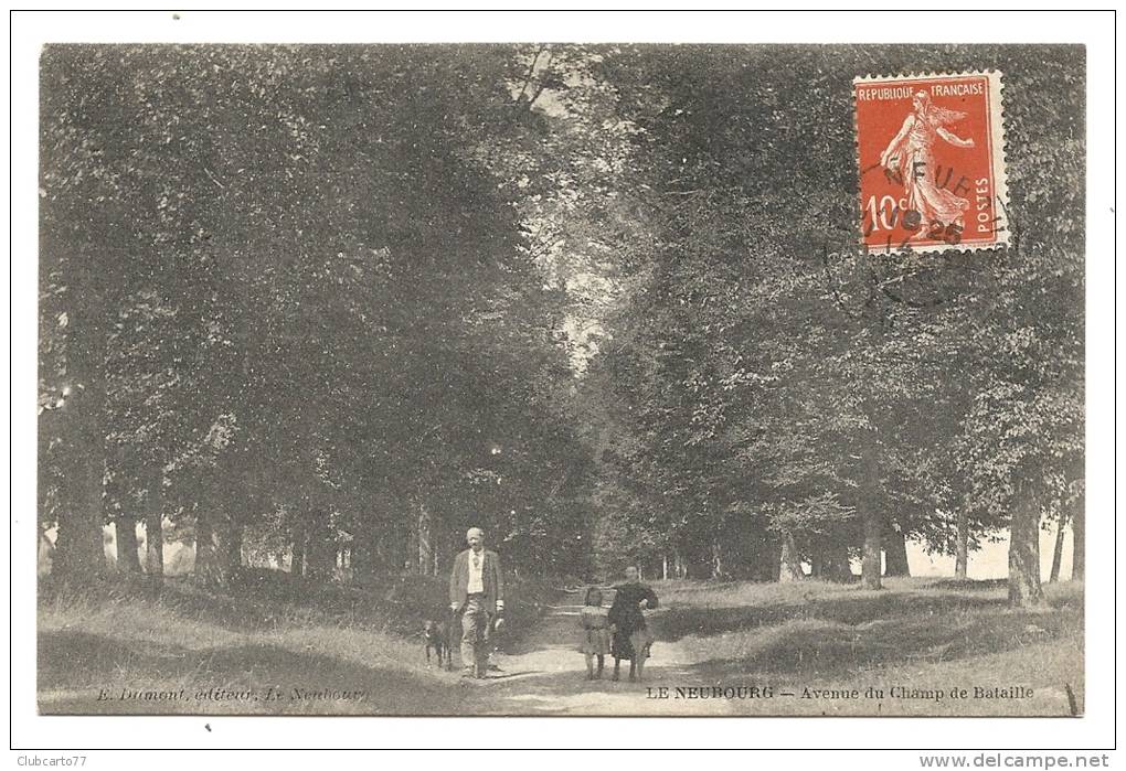 Le Neubourg (27) : Avenue Du Champ De Bataille En 1912 (animée). - Le Neubourg