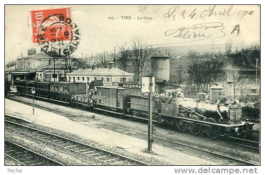 N°16765 Cpa Vire -la Gare- - Gares - Avec Trains