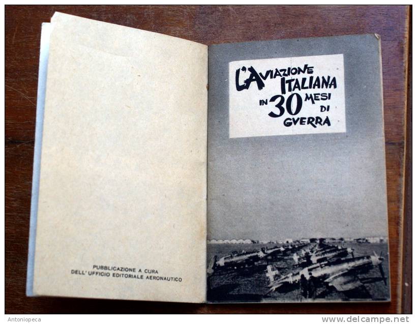 WORLD WAR II  BOOKLET 1944 - Libros Antiguos Y De Colección