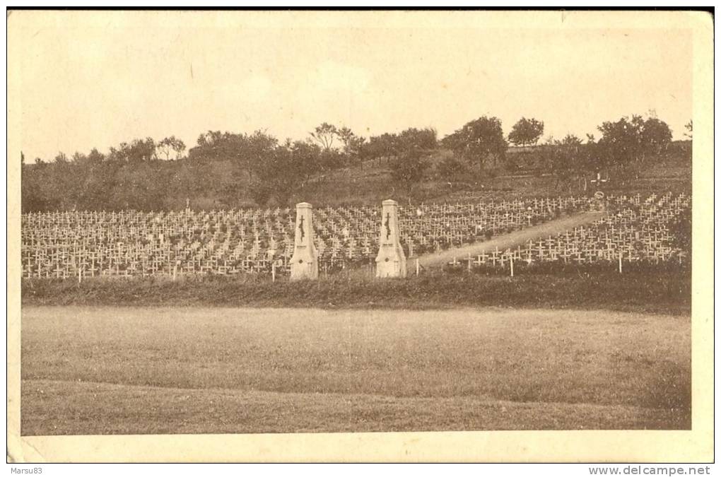 Verdun- **PAS COURANTE** Cimetière De Glorieux (3500 Tombes)  Ed Verdun N°82 - Cimetières Militaires