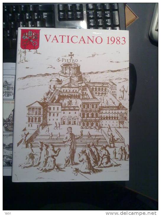 Vaticano - 1983 - Libro Di Tutte Le Emissioni Postali Dell'Anno 1983 - Full Years