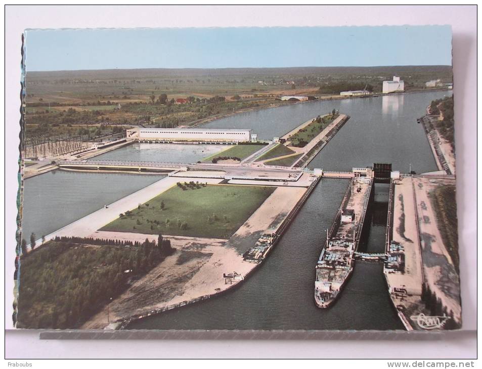 (68) - NEUF BRISACH - CANAL D'ALSACE - LES ECLUSES - VUE AERIENNE - Neuf Brisach