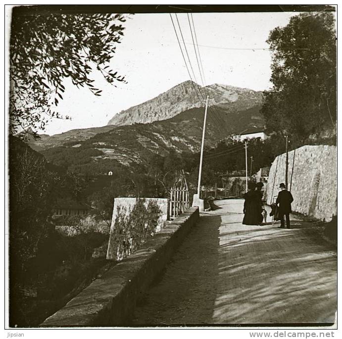 4 Plaques De Verre Stéréo Du 06 Menton En 1911 Vallée Borrigo Cabrolles Chemin Madone Val Menton  Lot 10 - Plaques De Verre