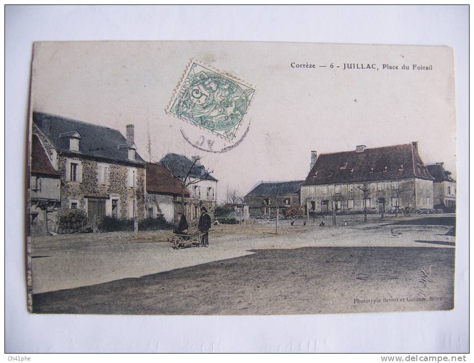 JUILLAC PLACE DU FOUIRAIL / ANIMATION DE RUE - Juillac