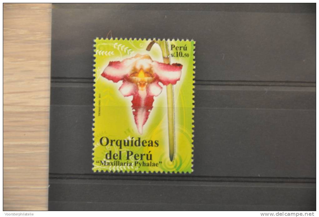 C 134 ++ PERU 2011 FLOWERS FLEUR MAXILLARIA PYHALAE MNH ** - Peru