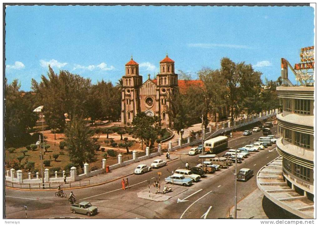 KENYA MOMBASA NYERERE AVENUE 2 SCAN NV FG ANIMATED CARS AUTOBUS CICLES - Kenia