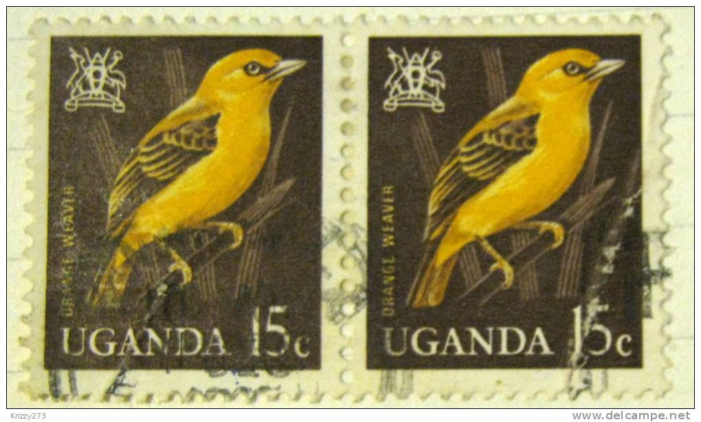 Uganda 1965 Pair Of Orange Weaver 15c - Used - Uganda (1962-...)