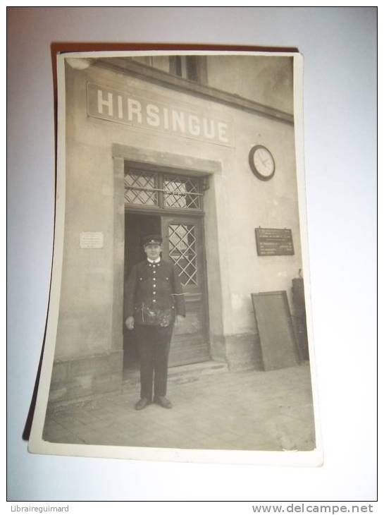 2flh - CARTE PHOTO - HIRSINGUE - Le Chef De Gare Mr Paul Higelin ( écriture Manuscrite à L'arrière ) - [68] Haut-Rhin - Hirsingue