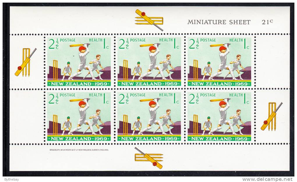 New Zealand Scott #B77a MH Miniature Sheet Of 6: Boys Playing Cricket - Unused Stamps