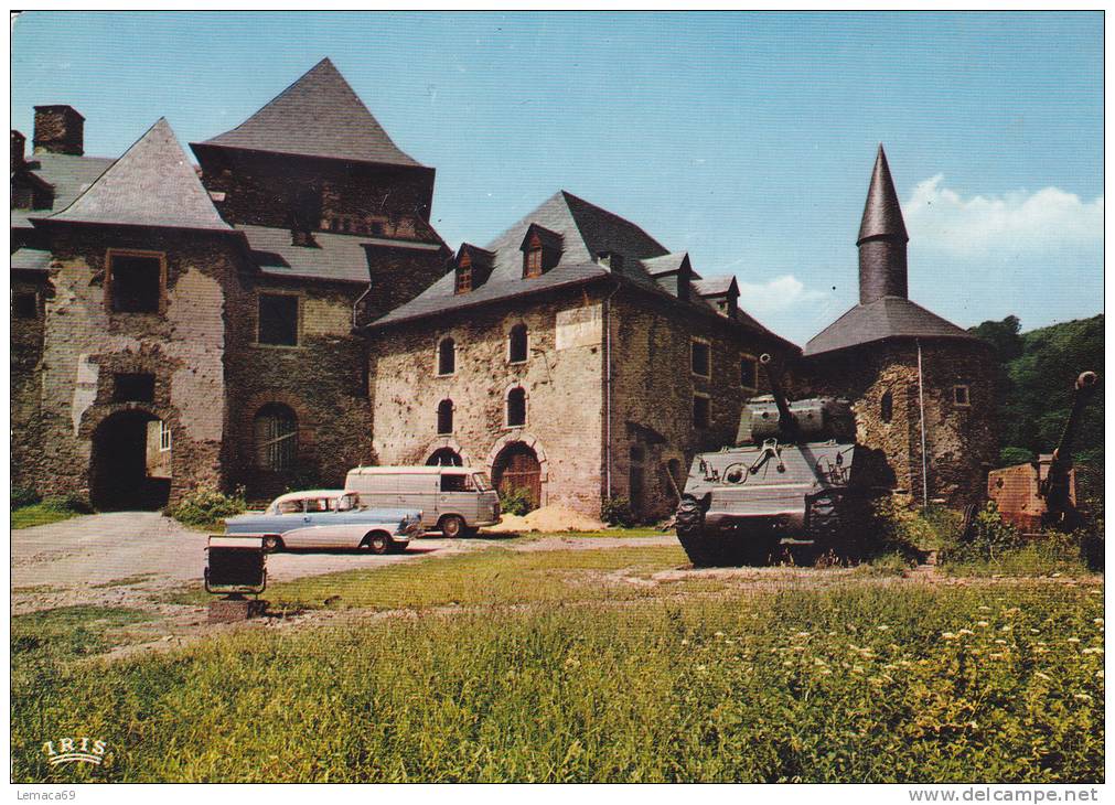 Cpm Clervaux 414 L'entrée Du Chateau Avec Tank - Clervaux