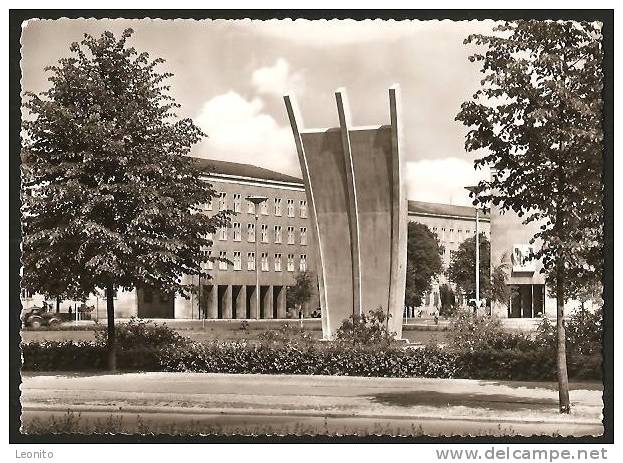 BERLIN TEMPELHOF Luftbrücken-Denkmal 1958 - Tempelhof