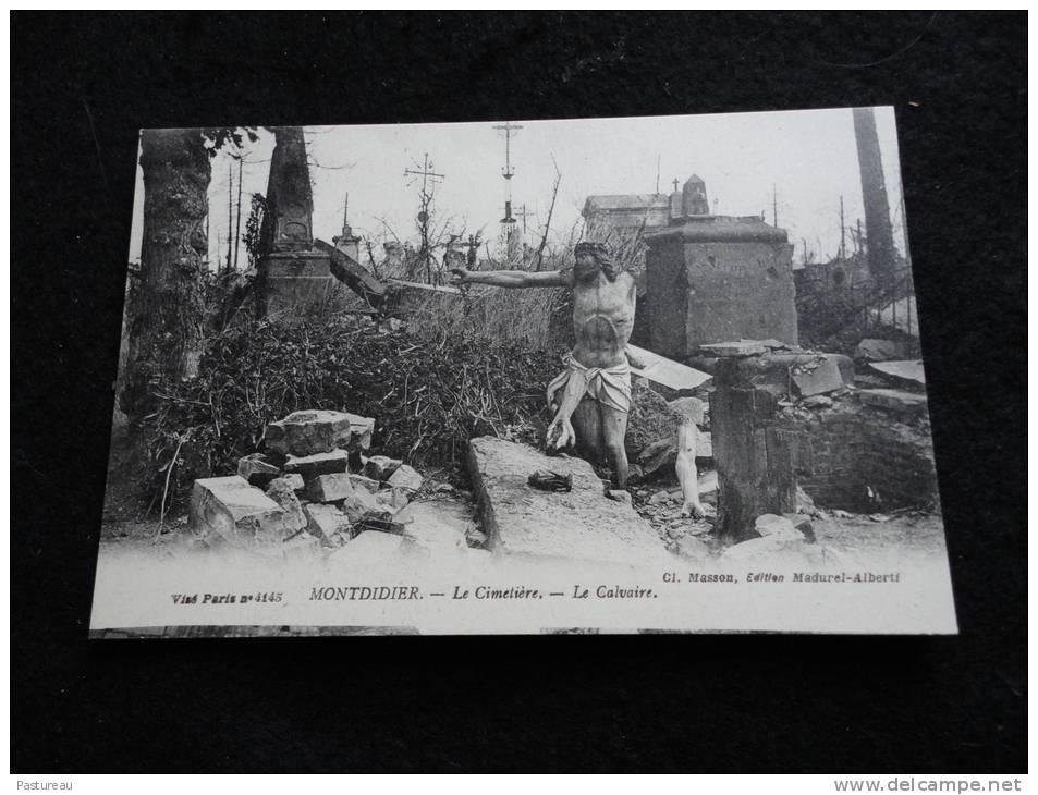 Montdidier:  Le Calvaire Du Cimetière. - Montdidier