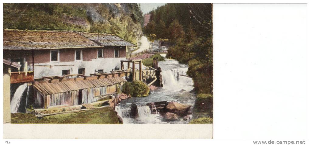 Unknown House And Mountains - Wereld