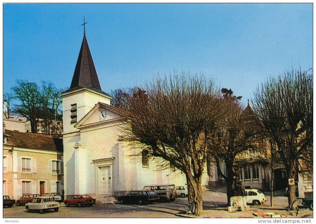 LA CELLE SAINT CLOUD - Place De L'Église (automobiles) - La Celle Saint Cloud