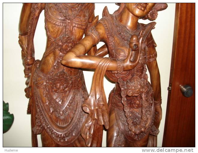 Uniek & Prachtig Gesculpteerd Beeld - Handsnijwerk Uit Bali - Afbeelding Man & Vrouw - Hout