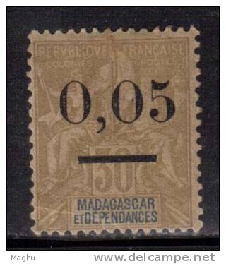 Madagascar MH 1902, No Gum, Surchagre 0.05 On 30c - Neufs