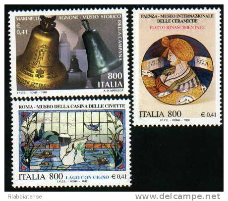 1999 - Italia 2439/41 Musei Nazionali ---- - Vetri & Vetrate