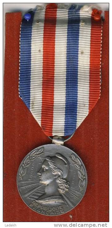 MEDAILLE D'HONNEUR DES  CHEMINS DE FER # TRAIN - Professionals/Firms