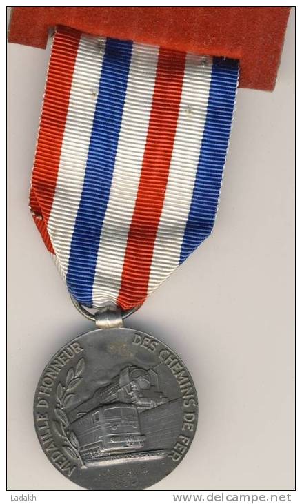 MEDAILLE D'HONNEUR DES  CHEMINS DE FER # TRAIN - Professionnels / De Société