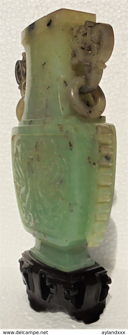 CINA (China): Very Fine Chinese Vase Carved In Jade - Arte Orientale