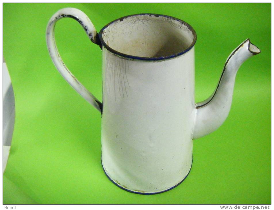 Cafetiere Complete  -ancienne-emaillee --blanc Filet Bleu- - Art Populaire