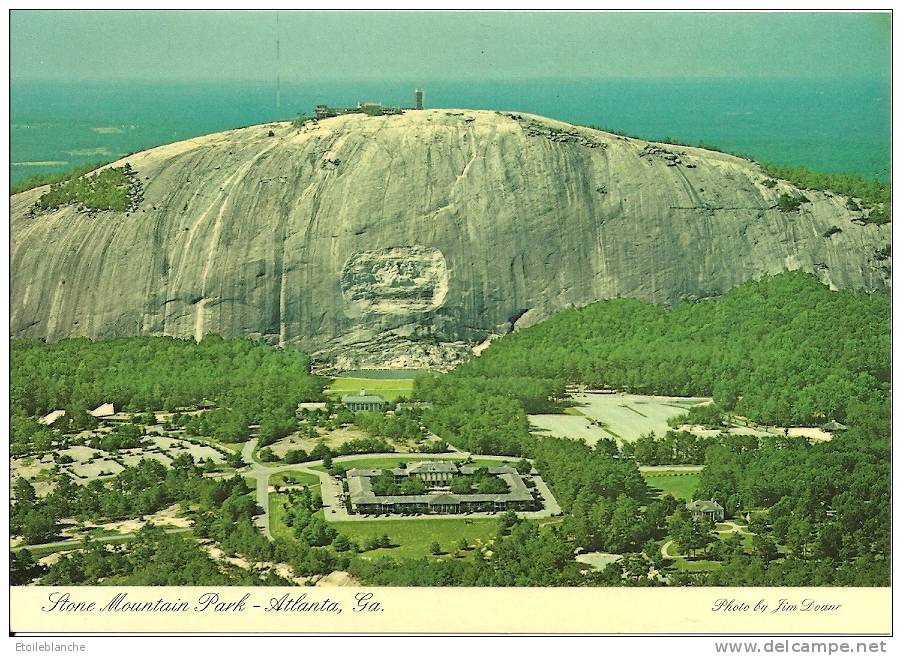 CPM Atlanta (Georgia) Stone Mountain / Aerial Photography Jim Doane / Enorme Rocher, Montagne - Atlanta