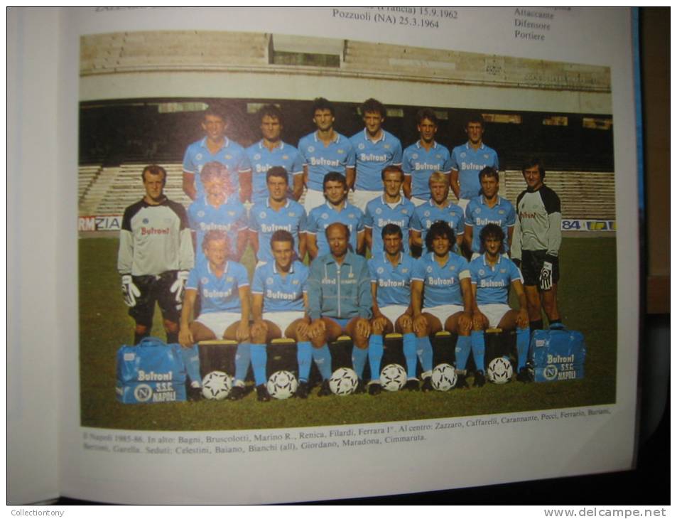 Volume di pagine 400 - anno 1985 - Titolo:"DAL MANDRACCHIO AL SAN PAOLO" - STADIO NAPOLI -  FOTO MARADONA