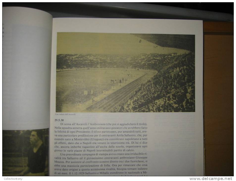 Volume di pagine 400 - anno 1985 - Titolo:"DAL MANDRACCHIO AL SAN PAOLO" - STADIO NAPOLI -  FOTO MARADONA