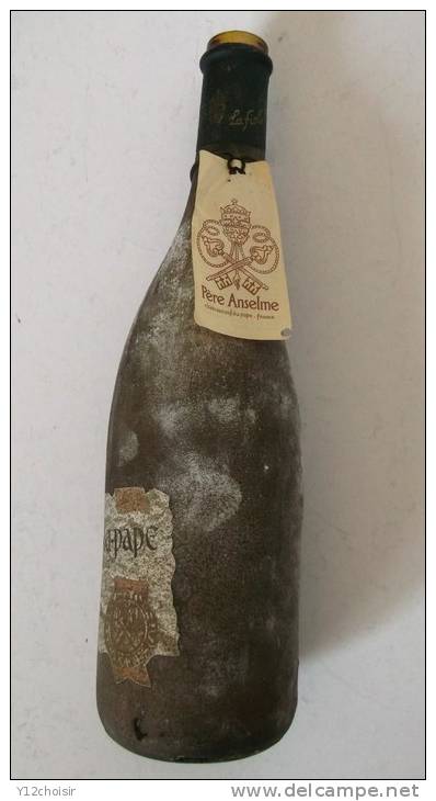 BOUTEILLE DE ROUGE EN VERRE FORME PARTICULIERE FIOLE CHATEAU NEUF DU PAPE EXCLUSIVITE PERE ANSELME 75 CL VAUCLUSE - Vin