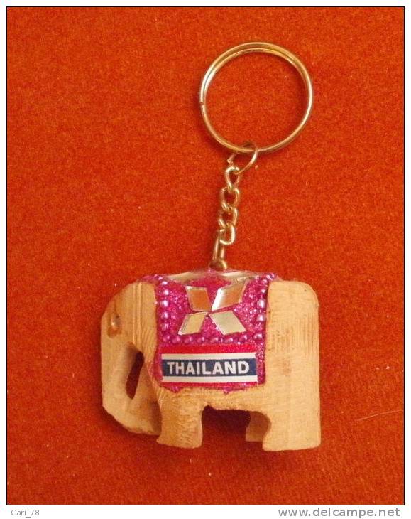 Porte Cle Ou Porte Clef  Sculpté En Bois, éléphant DeThailande - Madera