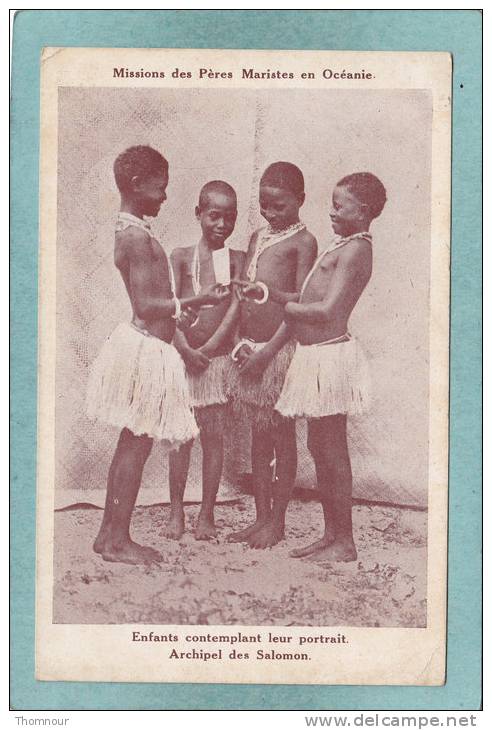 Archipel Des Salomon. - Enfants Contemplant Leur Portrait. - Mission Des Pères Maristes En Océanie. - Solomon Islands