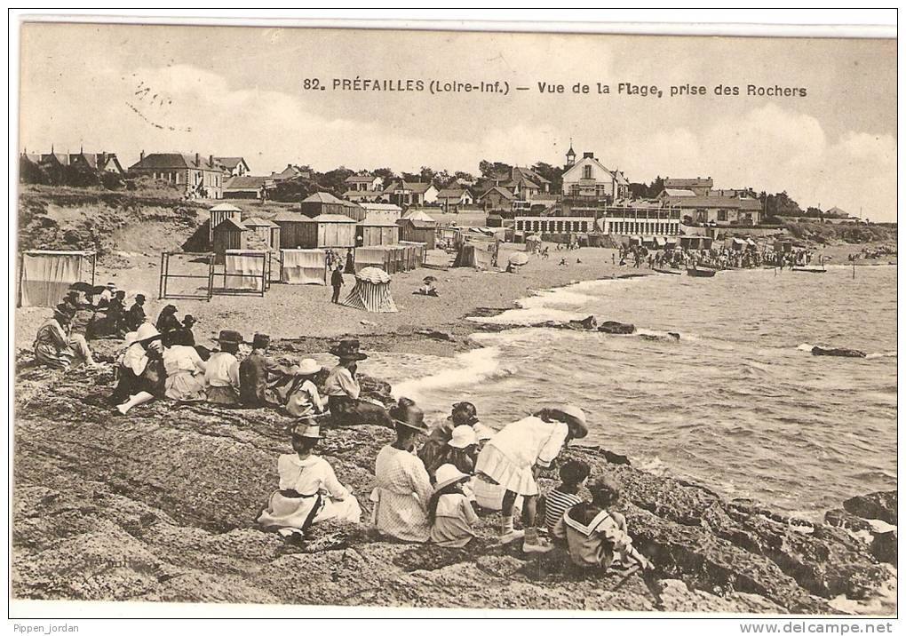 44 PREFAILLES   La Plage  Prise Des Rochers - Préfailles