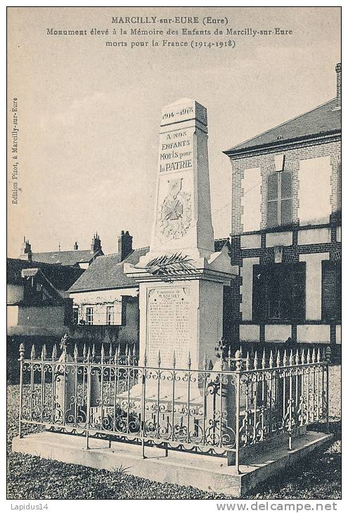 E E 12 / C P A  - MARCILLY SUR EURE   ( 27)   MONUMENT ELEVE A LA MEMOIRE DES ENFANTS DE MARCILLY - Marcilly-sur-Eure