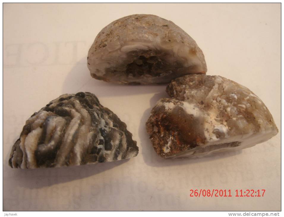 AGATE GEODES, SET OF 3, EACH ABOUT 1.5 INCHES ACROSS - Minerals