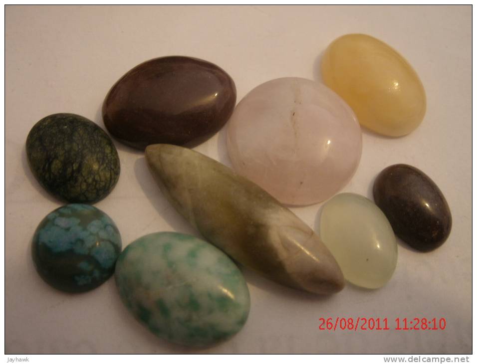 MIXED LARGE CABOCHONS, 500.00 CARAT WEIGHT TOTAL - Unclassified