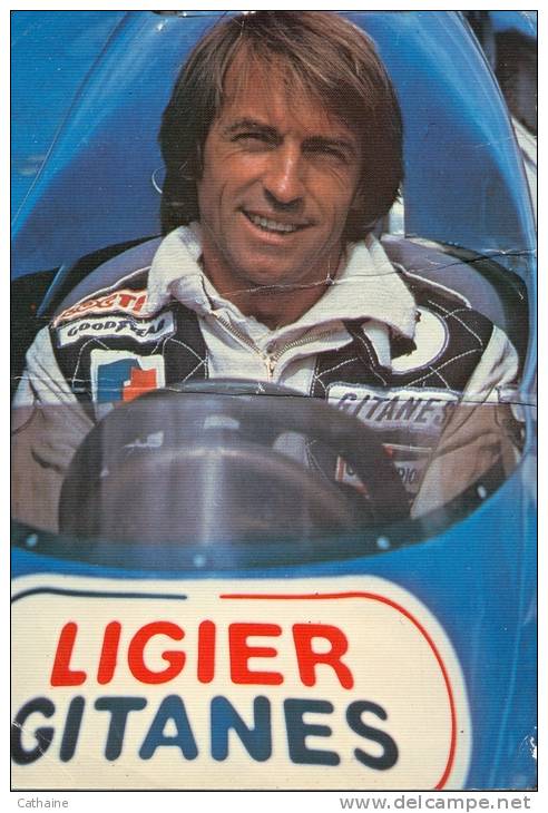 JACQUES LAFFITE AU VOLANT DE SA LIGIER GITANES . FORMULE 1.  1979 ( Pliure Sur Carte ) - Sportifs