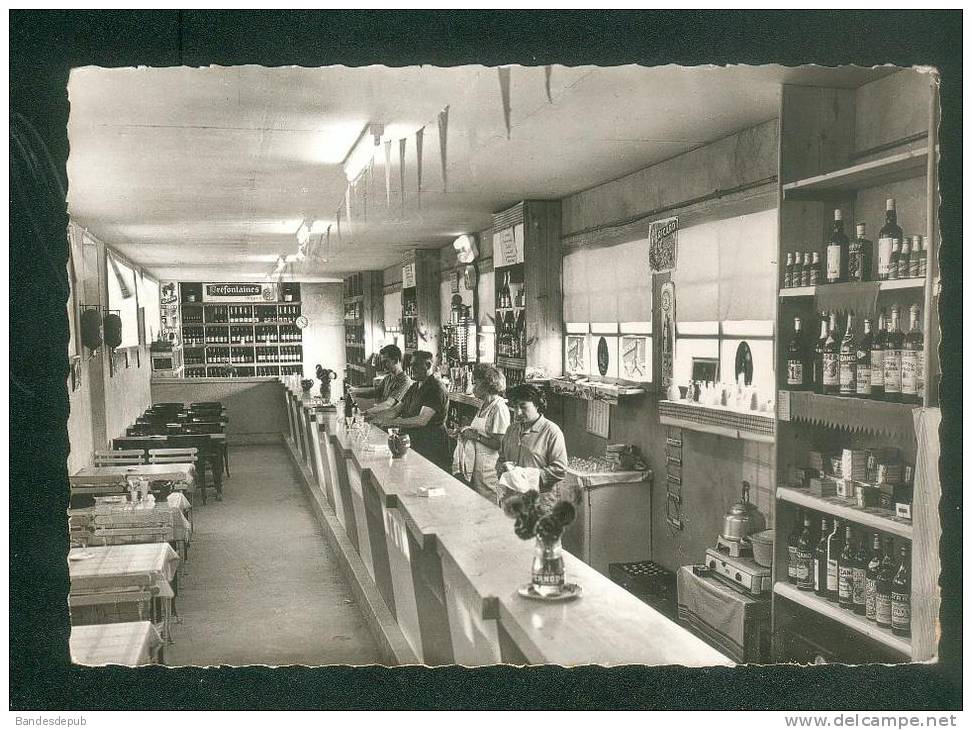 CPSM - Ploemeur (56) - Centre De Vacances De Puteaux - Le Bar De La Salle De Loisirs ( Animée Alcool Tabac Mobilier Déco - Ploemeur