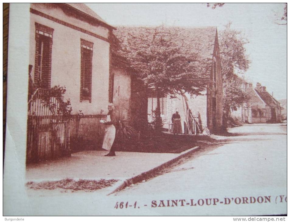 SAINT LOUP D'ORDON / ENTREE DU VILLAGE / TRES JOLIE CARTE ANIMEE / 1945 /ARTISTIC - Other & Unclassified