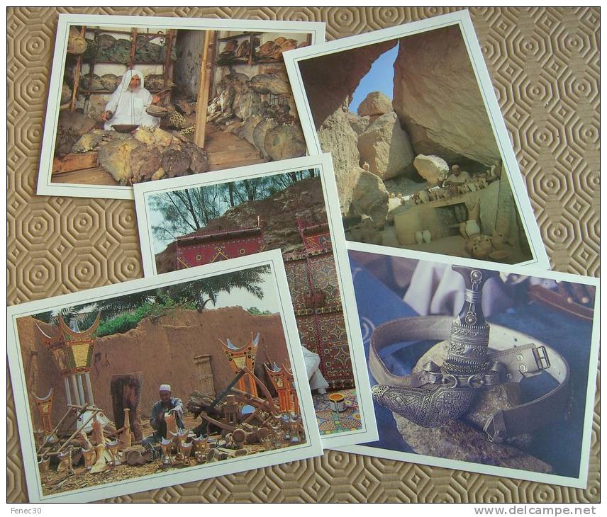 Arabie Saoudite Lot De 40 Cartes Postales Neuves En Parfait état Grand Format - Saudi Arabia