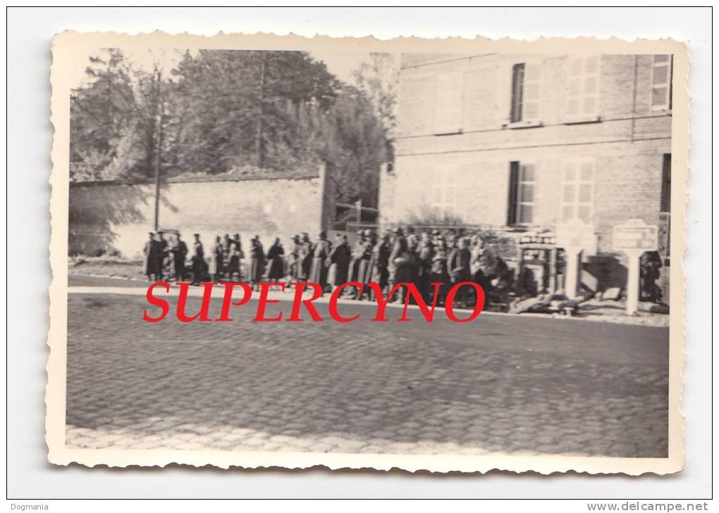 1940 PHOTOS DE PRISONNIERS FRANCAIS SECTEUR DE LAON - Documents