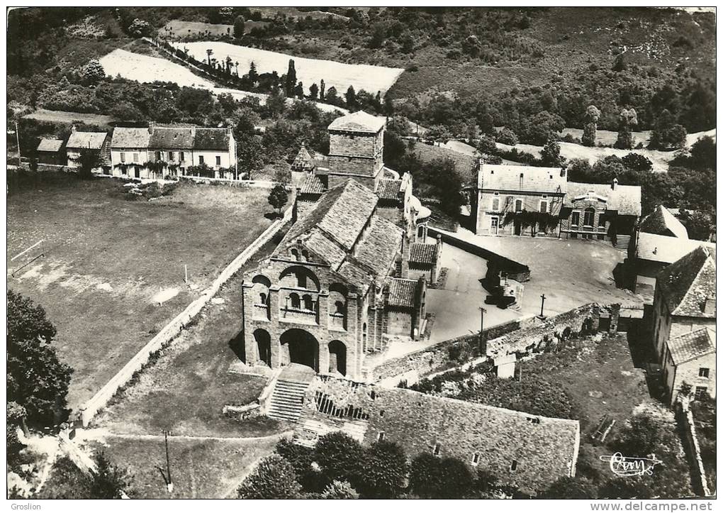 CHATEL-MONTAGNE  - VUE GENERALE AERIENNE  10 A - Autres & Non Classés