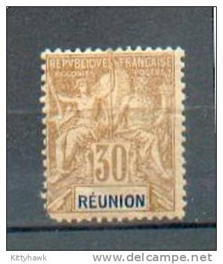 REU 554 - YT 40 * - Un Coin Gauche Bas Manquant - 2 ème Choix - Unused Stamps