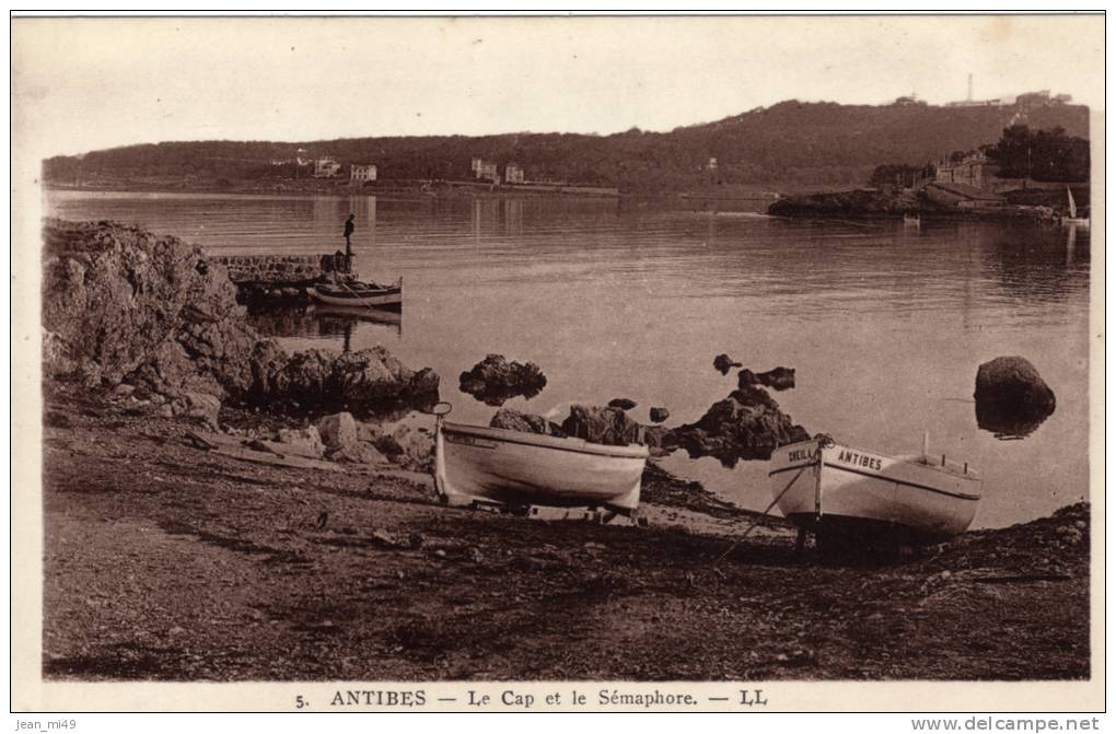 06  - ANTIBES - LOT DE 4 CARTES - Plage De La Garoupe - Vue Prise Du Cap - Hotel-pension De La Garoupe - Cap D'Antibes - La Garoupe