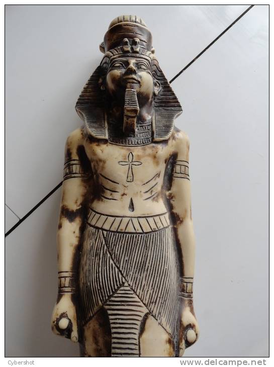 EGYPT STATUE PHARAON A  IDENTIFIER