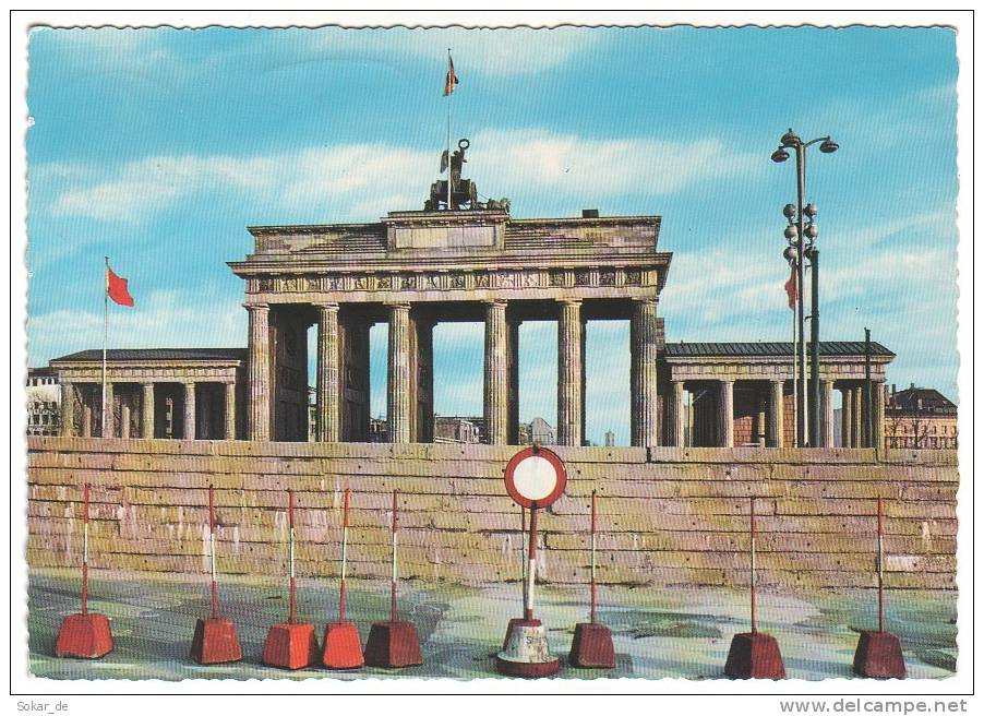 AK Berlin, Brandenburger Tor Mit Mauer Nach Dem 13. August 1961 - Muro De Berlin
