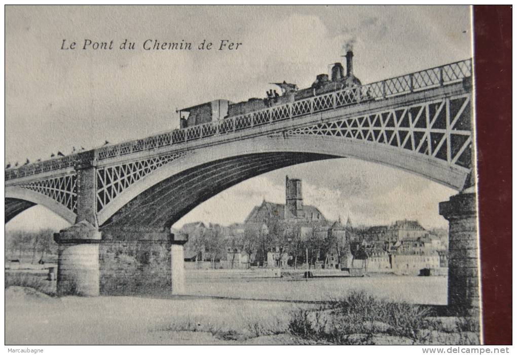 Nevers, Le Pont Du Chemin De Fer, Train - Nevers