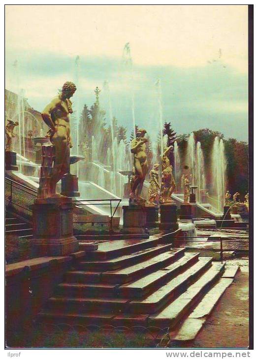 Fontana "la Grande Cascata" A Petrodvorets  Leningrado  Russia - Invasi D'acqua & Impianti Eolici